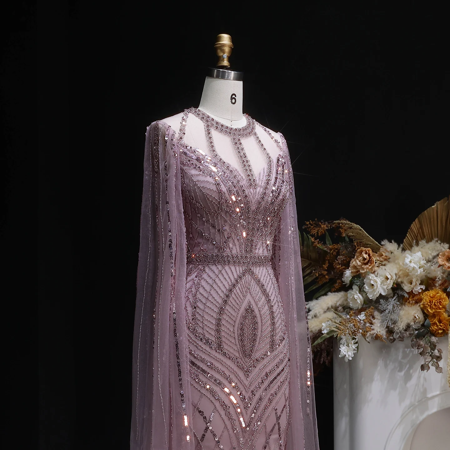 Sharon Said Luxuriöses Rosa O-Ausschnitt Etuikleid mit Cape-Ärmeln, Paillettenbesetztes Abendkleid für Damen SS126 Maßanfertigung – Detail 6