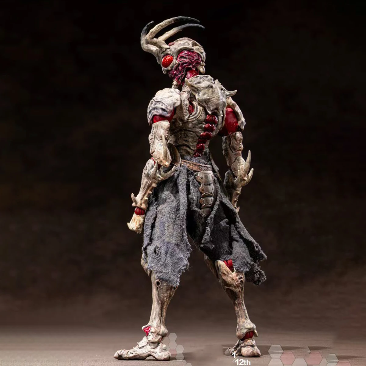 HIPLAY Giveme5ive Metamorfose - A ascensão dos insetos: figura de ação em escala Airoki 1/12