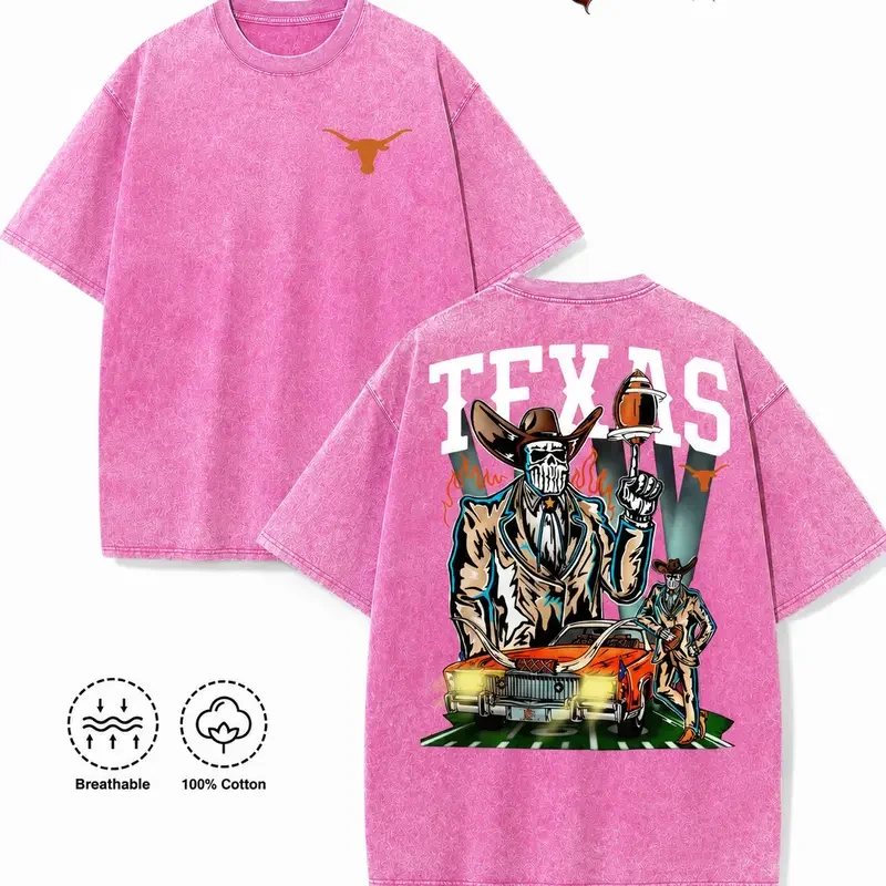 Retro Texas Longhorn Skull Graphic Streetwear Wasteland Biker Aesthetic The Perfect Gift for Summer and Autumn. Graphic Tees for Men