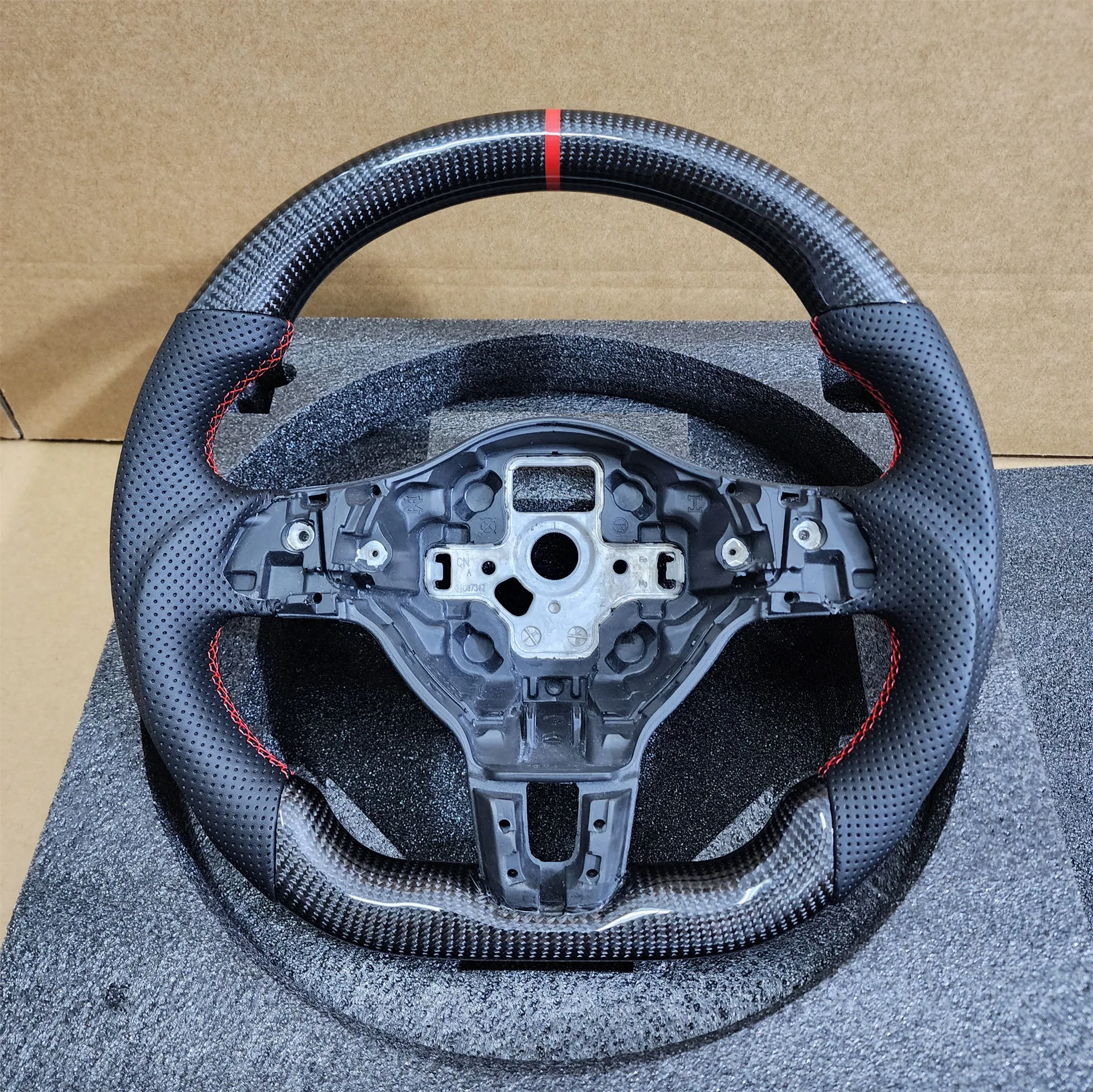 

Carbon Fiber Steering Wheel Nappa Leather For Volkswagen Golf 6 GTI GTD R 2009-2013 Polo GTI Tiguan Passat R-Line