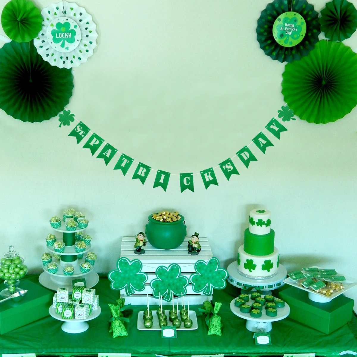 

2 Meters Four-Leaf Clover Latte Art St Patrick's Day Banners Decorations The Shamrock Garland Flag