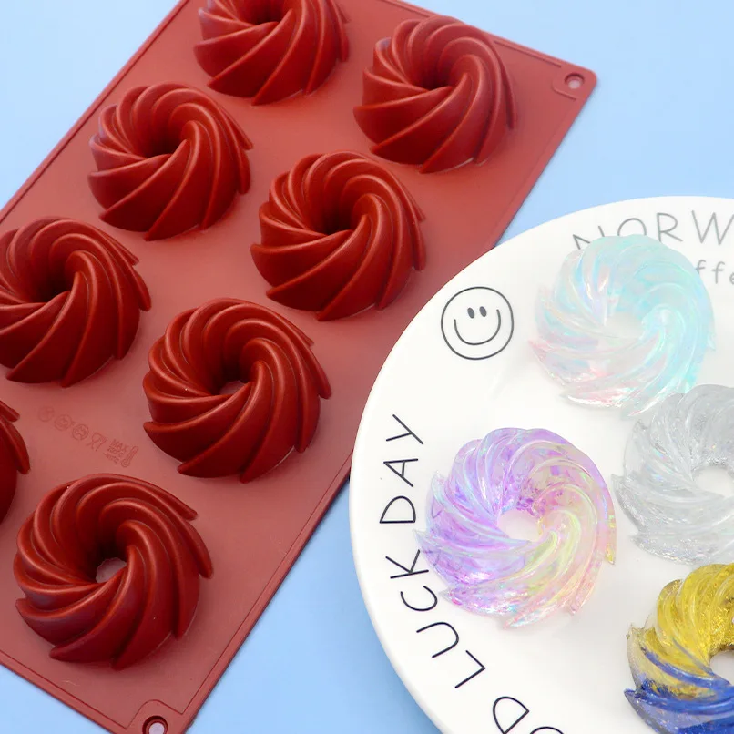 8-Even Whirlpool Silicone Cake Mold Wine Heart Candy DIY Home Baking Tool XG1058