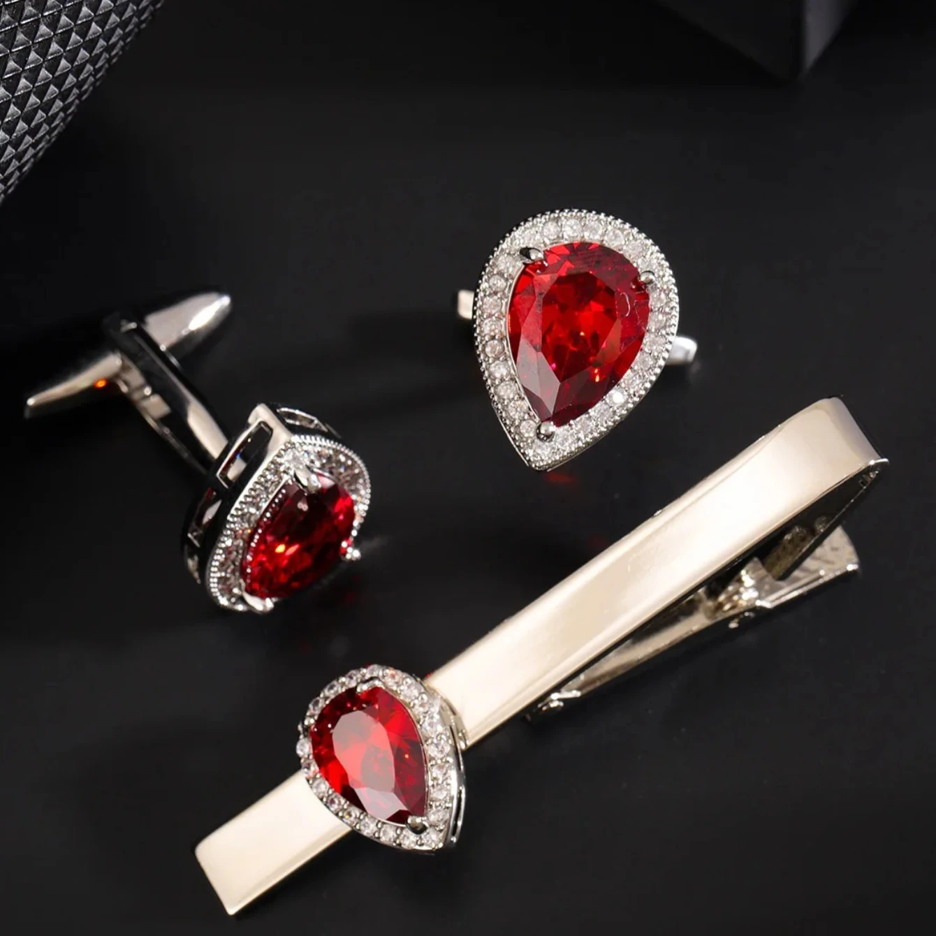 High-end Men\'s Tie Clip Mens Fashion Wedding Dress Necktie Accessories Jewelry Luxury Water Drop Zircon Ties Clips Gift for Men