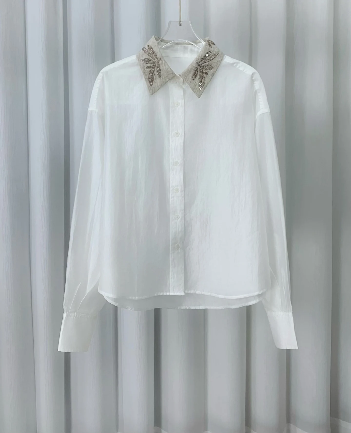 

Новая повседневная рубашка с тяжелой вышивкой и лацканами, женская свободная повседневная рубашка с длинными рукавами и защитой от солнца