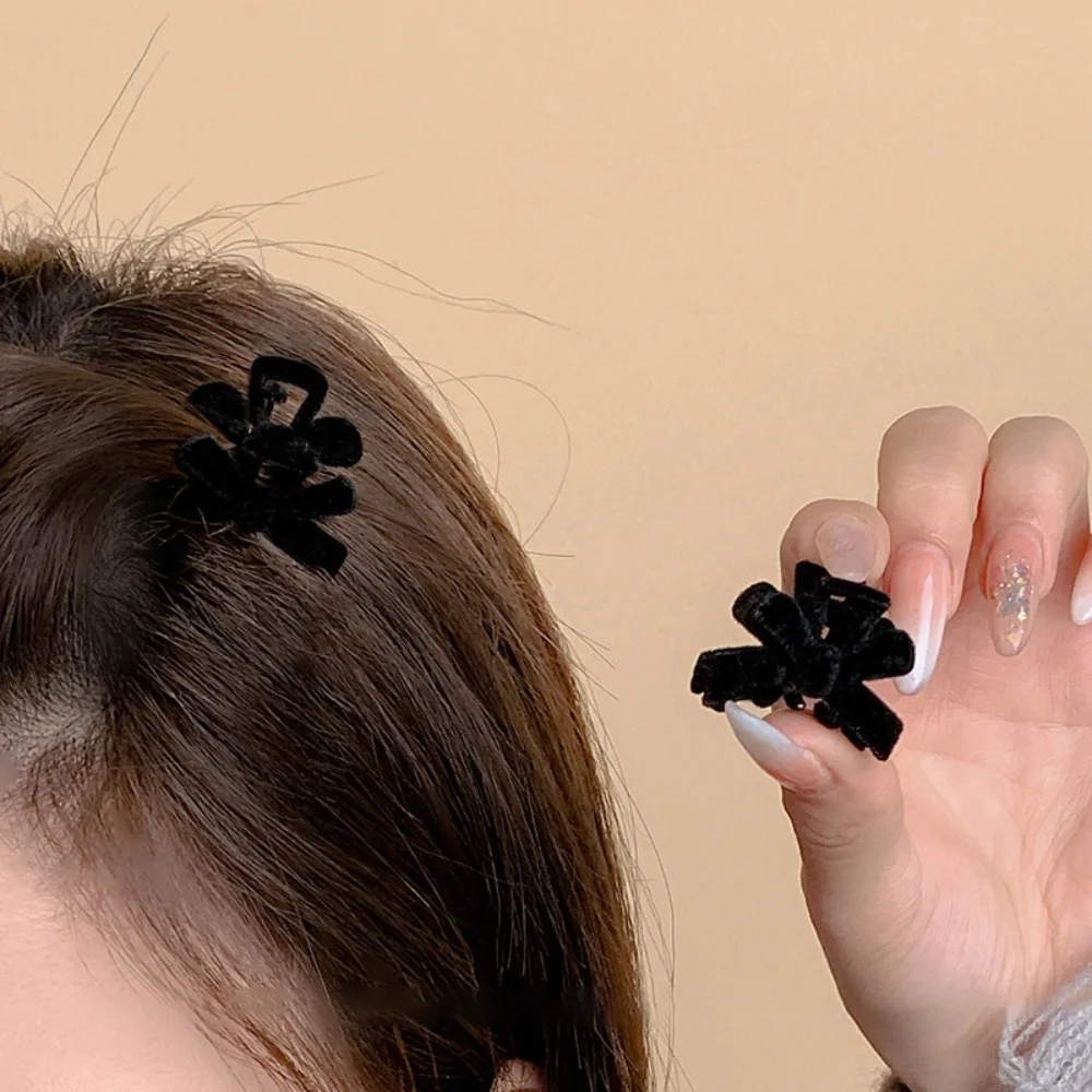 Klip ambil kepala putri busur beludru, jepit rambut samping terompet hitam, klip rambut poni untuk wanita gadis