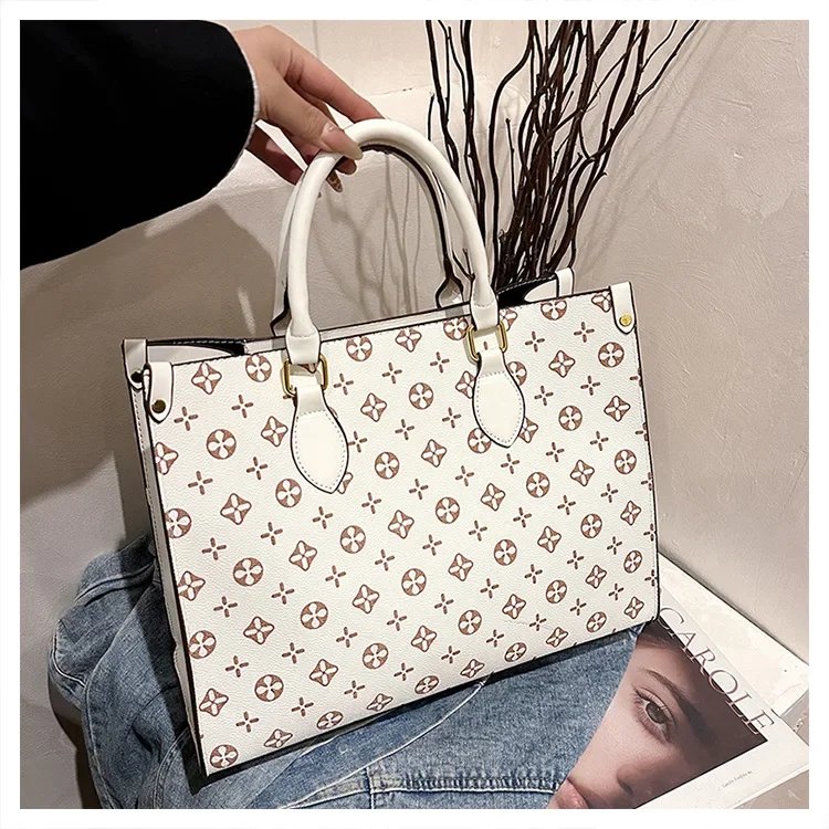 2025 New Personalized Casual Luxury Design Commuter Large-capacity Handbag, Fashionable Retro Handbag