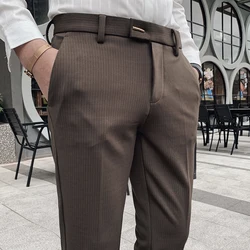 Pantalones de traje a rayas para hombre, pantalones de vestir ajustados, pantalones de fiesta de oficina, pantalones formales informales de negocios, ropa de primavera, 2024