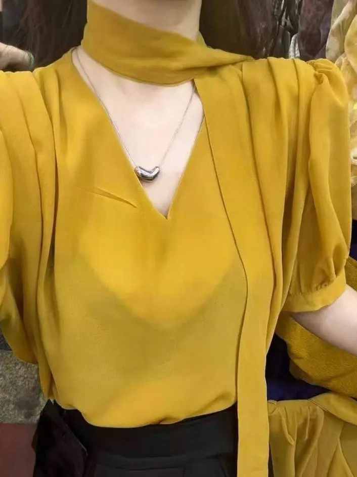 

Korean Style V-Neck Bubble Sleeve Chiffon Casual Shirt Women's Fashionable Summer 2025 New Arrival Elegant Draped Blouse