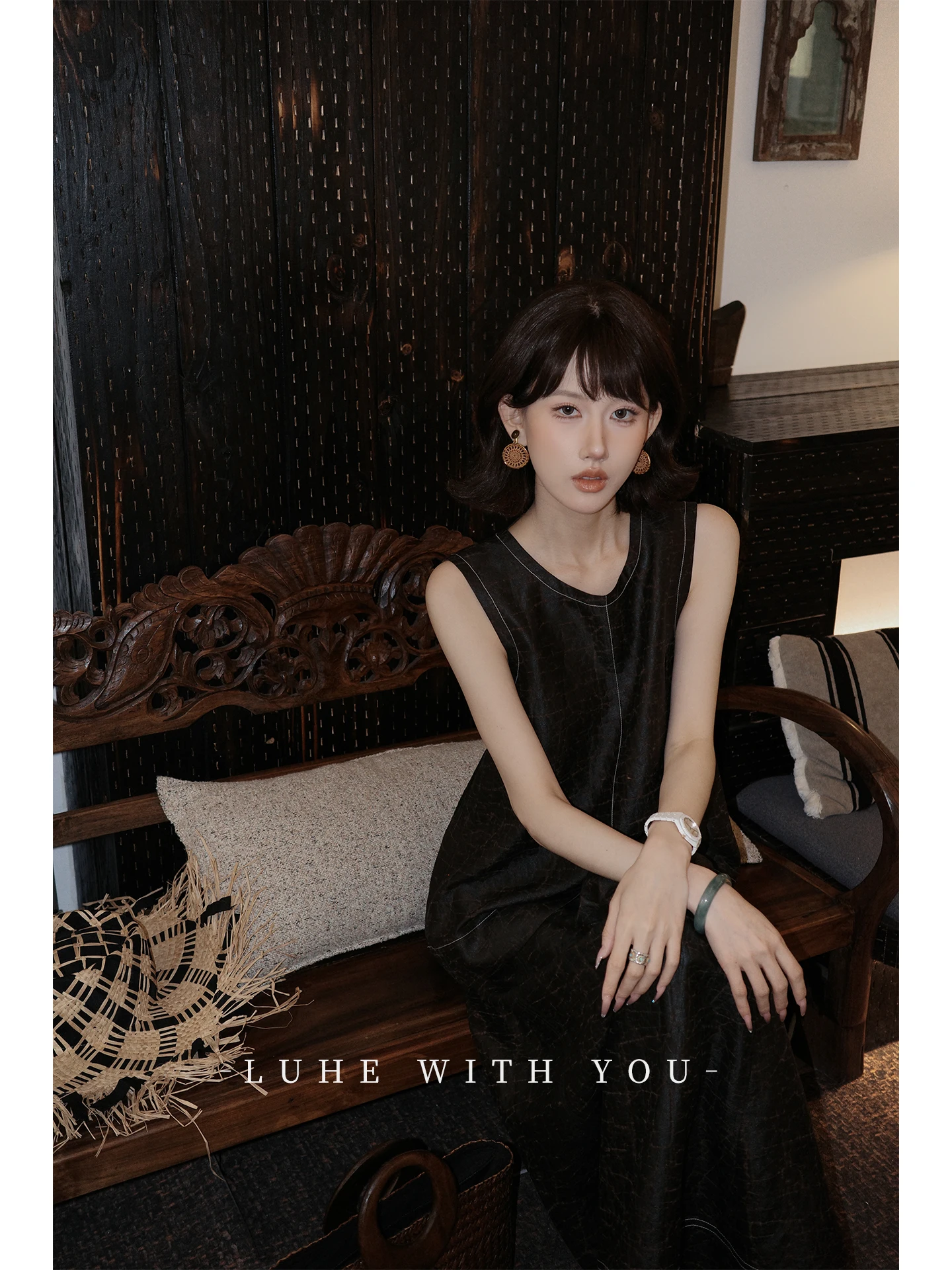 

Double-Sided Wear Silk Cloud Shawl Vest Skirt Set Women's Fashion Casual Wear Spring Season round Neck Sleeveless Silk Fabric