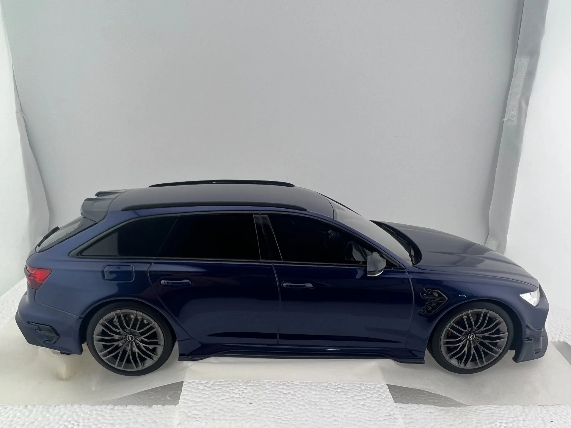 Topspeed – modèle de voiture en résine bleue, échelle 1/18, Audi RS6 ABT