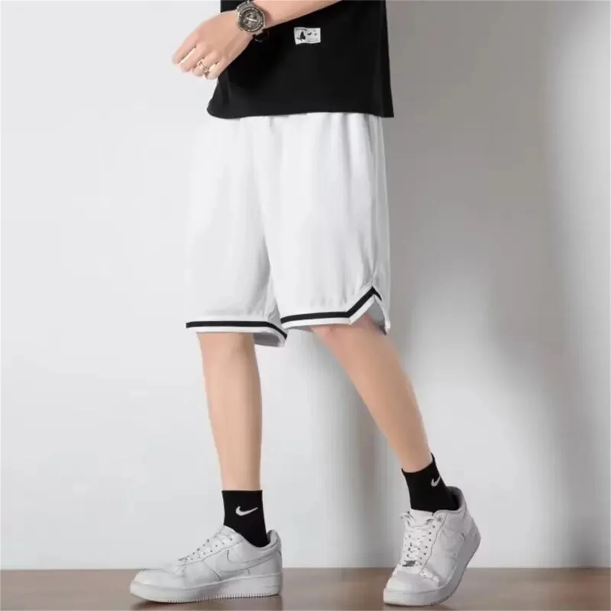 Basketball shorts for men's summer sports training in 2026, casual loose and breathable pants, American five point shorts
