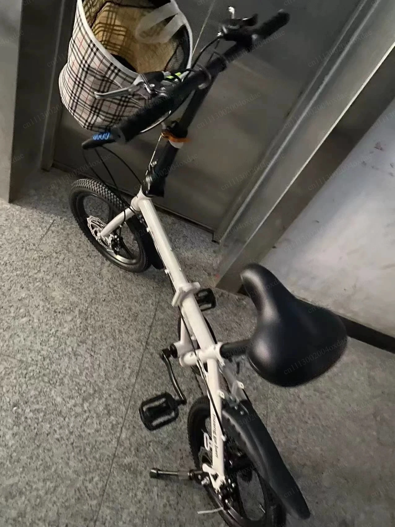 Wholesale folding bicycle 14 inch 16 inch 20 inch adult variable speed bicycle men's and women's ultra light small pedal