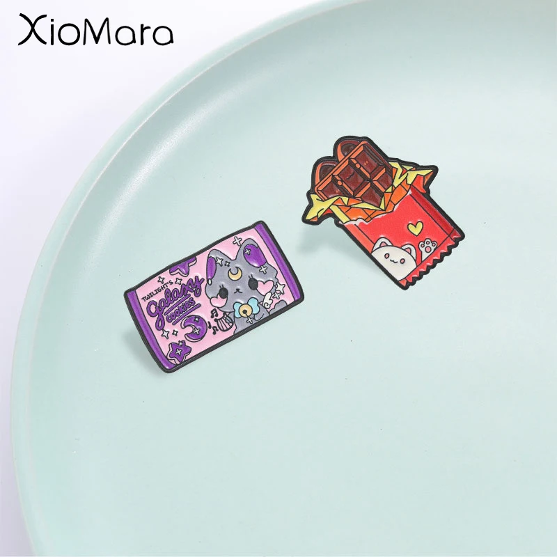 Cute Cartoon Snack Cat Enamel Pin, Creative Cookie and Chocolate Pack Badge, Fashion Accessory, Gift for Cat and Snack Lovers