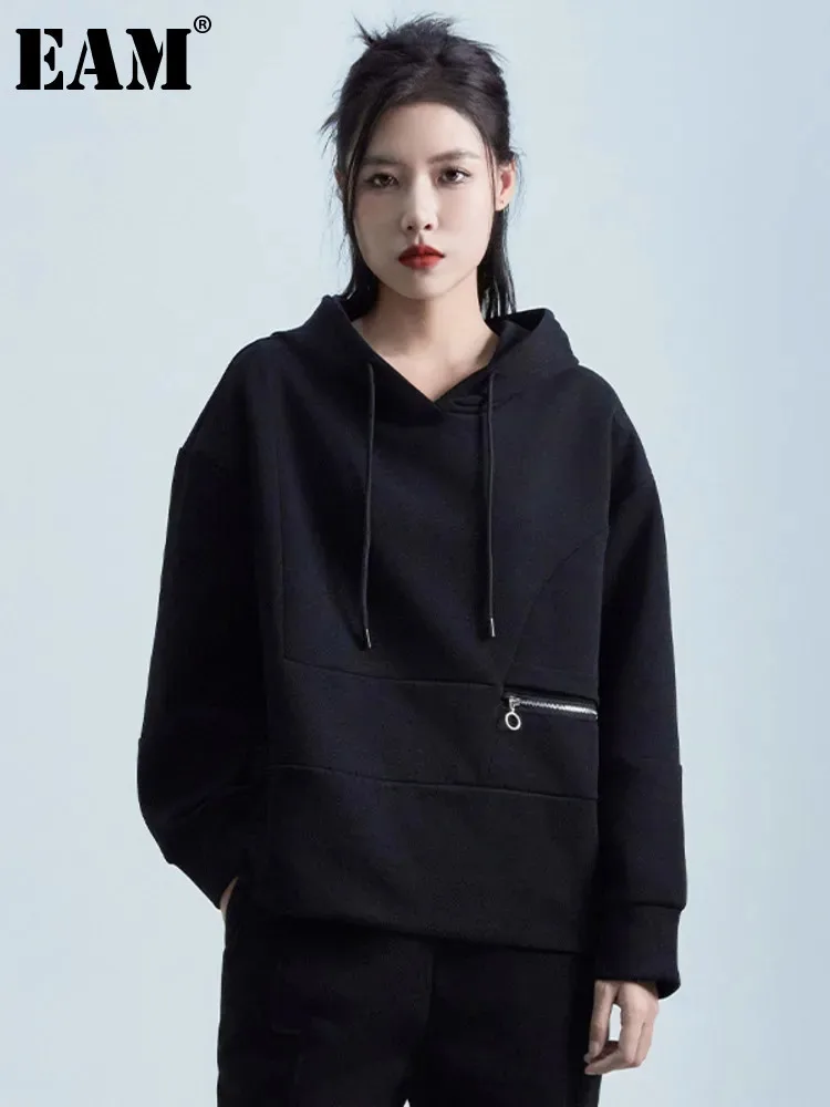 [EAM] Black Loose Fit Zipper Pockets Sweatshirt New Hooded Long Sleeve Women Big Size Fashion Tide Spring Autumn 2024 1DH2441