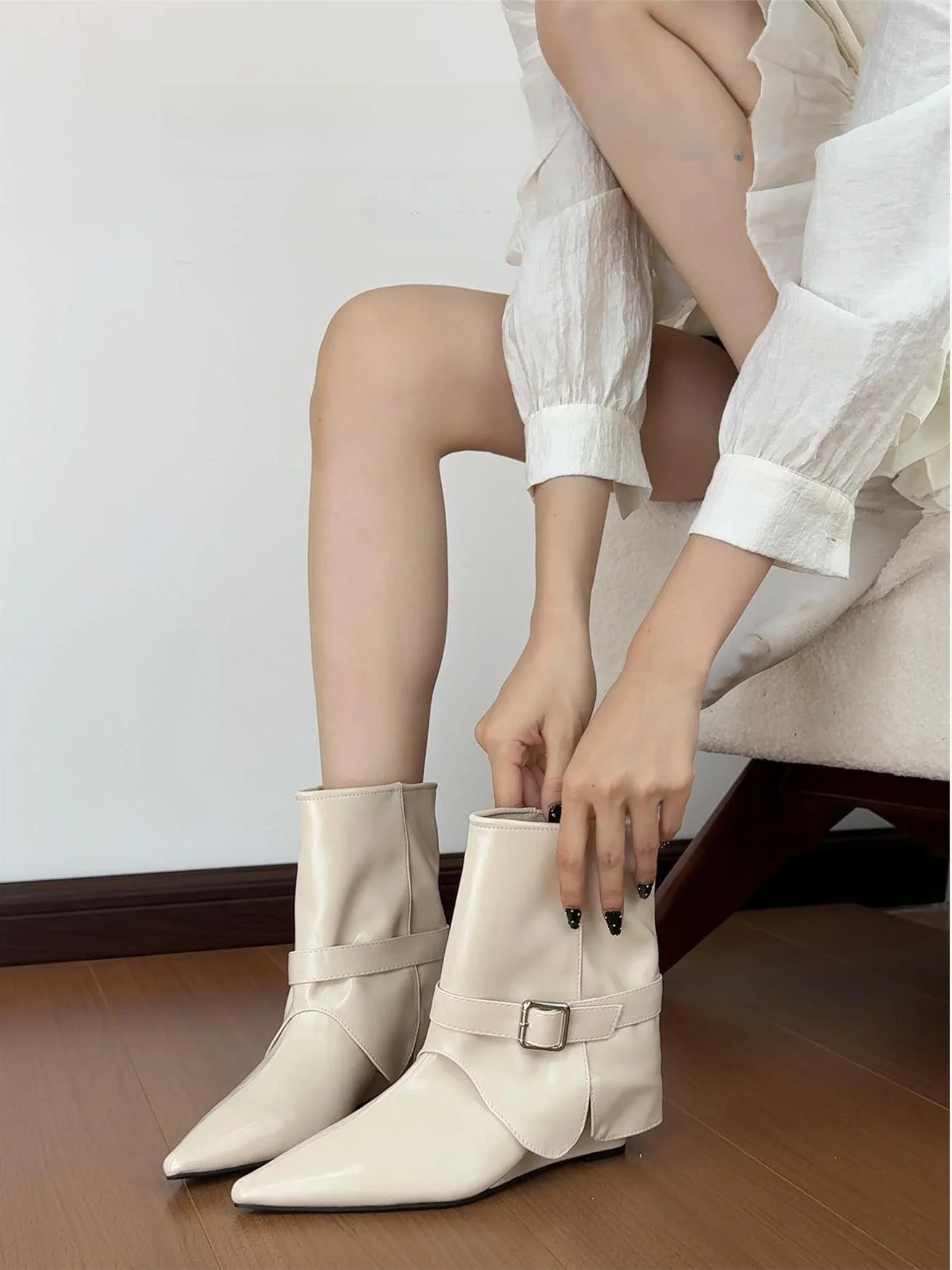 stivali-corti-elasticizzati-da-donna-alla-moda-stivali-al-ginocchio-in-pelle-con-design-traforato-tacco-per-il-pendolarismo-primavera-autunno