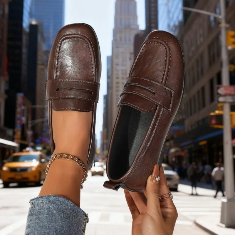 Soft Leather Flat Bottom Loafers Women's Shoes Versatile British Style Slip-On Commuter Leather Shoes Spring Loafer Shoes Ladies