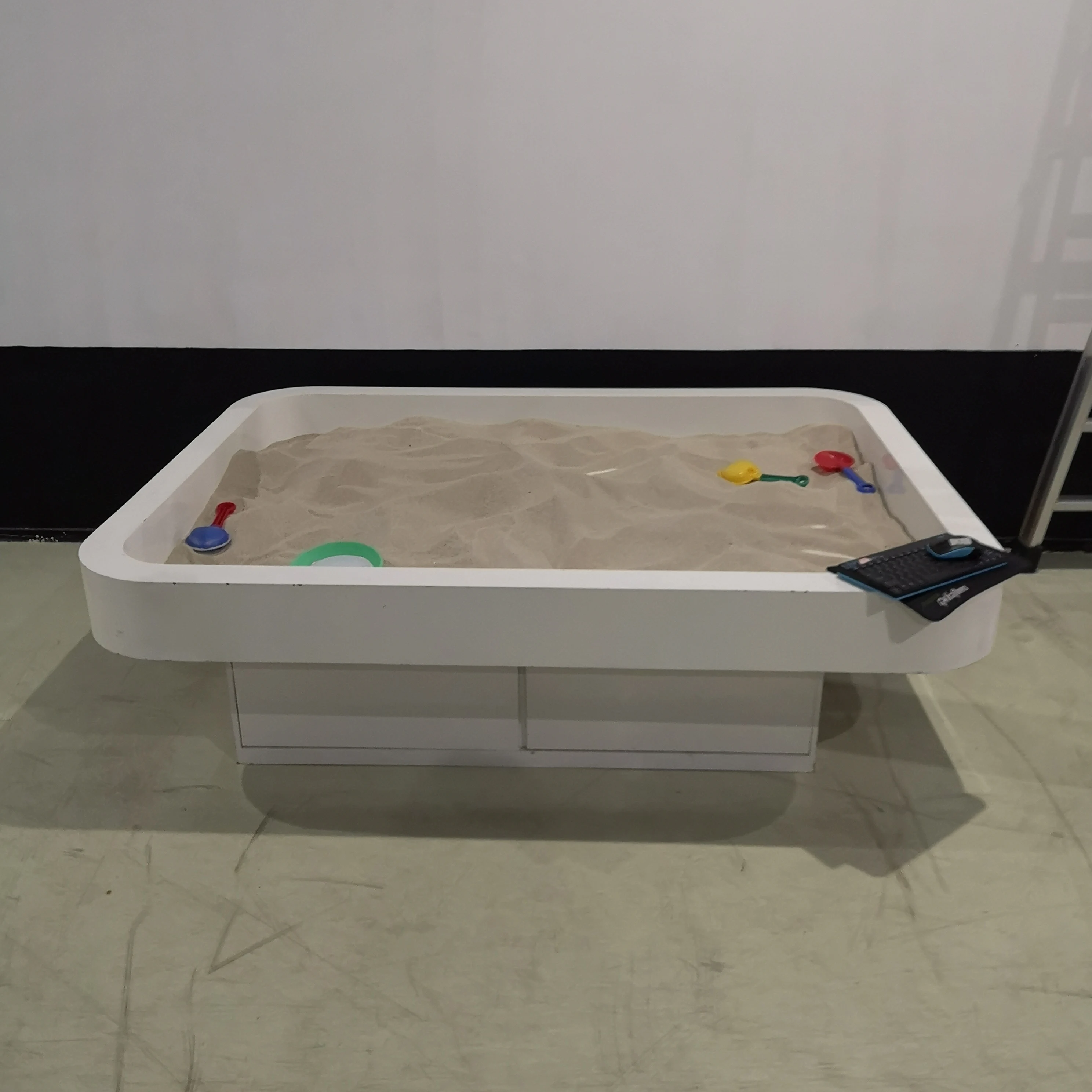 대화형 교육용 AR 마법 모래 해변 테이블 실내/실외 사용 바다 샌드박스 AR 모래 테이블
