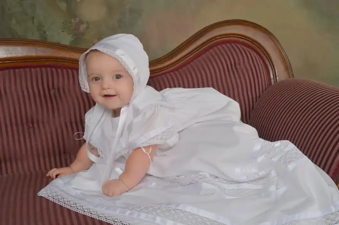 

White Cute Flower Girl Dresses Pageant Gown for Wedding Lace Short Sleeve Baby Birthday Party First Communion Gowns Customized