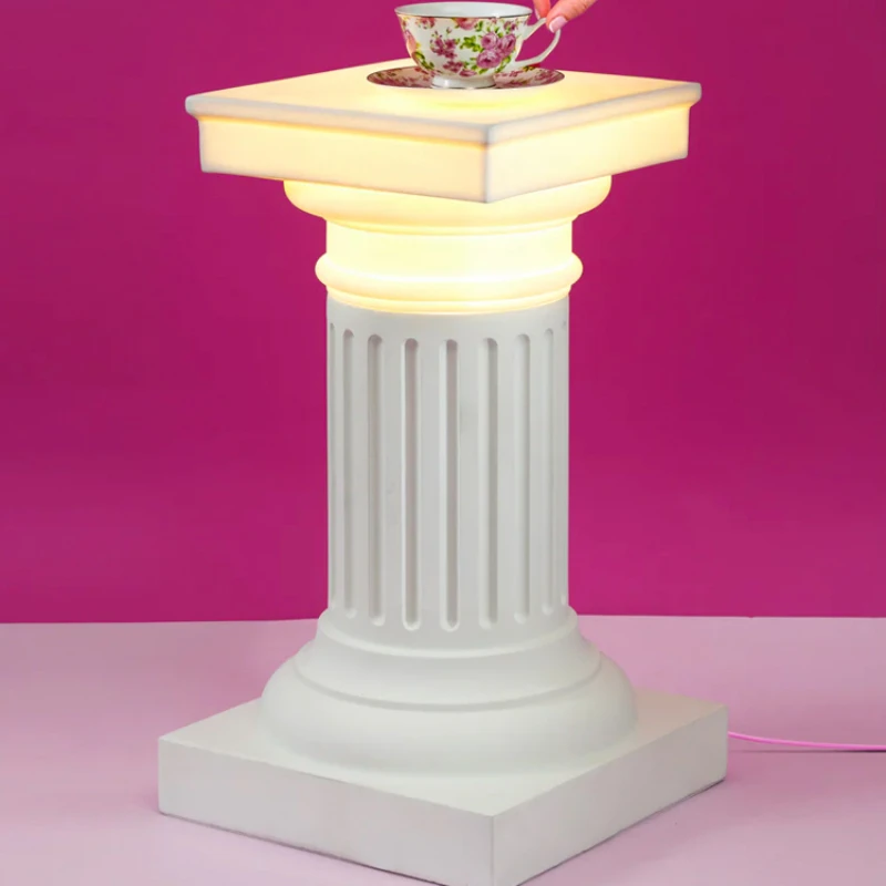 Retro Roman column with lamp edge table living room creative floor atmosphere