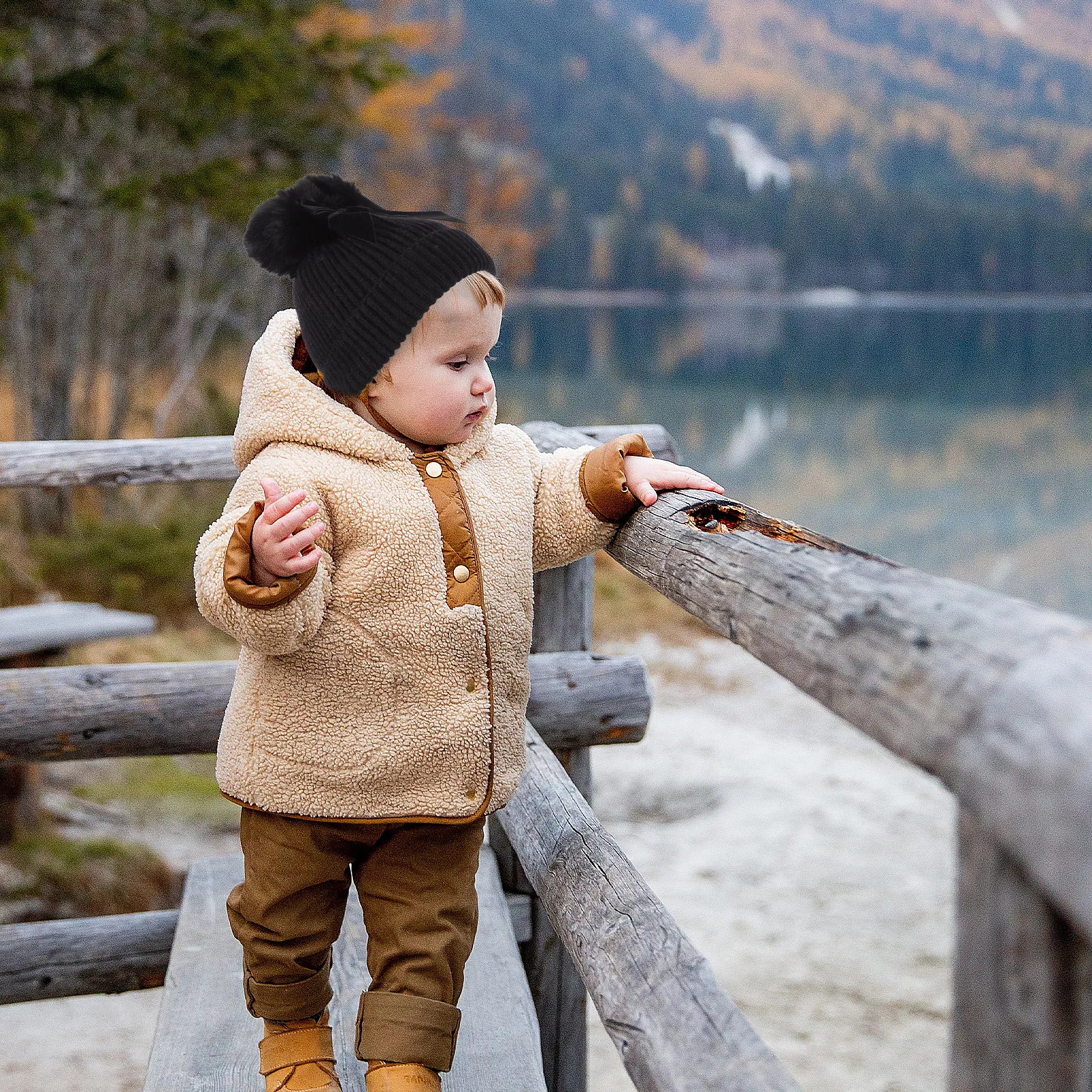 

1 шт. Детская вязаная шапка с бантом, теплая зимняя шапка для детей, с двумя помпонами, мягкая, эластичная, для осени и путешествий на природе