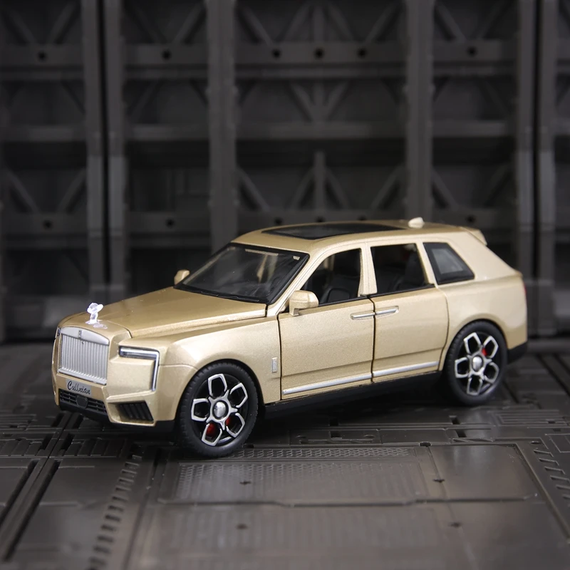 Modelo de sedán de aleación 1:32, adornos de coche, sonido y luz, juguetes regenerativos para niños, puertas y capó del motor, el maletero se puede abrir