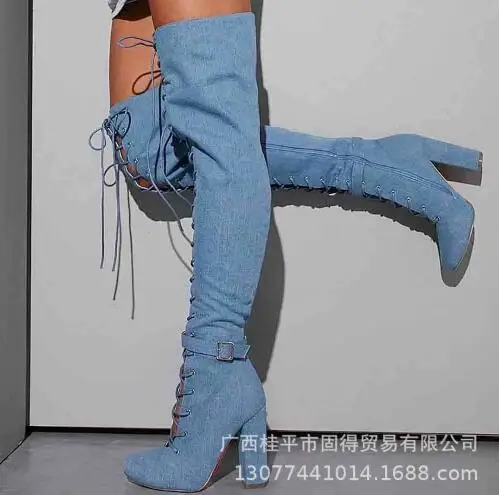 

Осенние женские светло-голубые джинсовые лавандовые кожаные сапоги с перекрестной завязкой на шнуровке спереди, круглый носок, квадратный каблук выше колена, длинные сапоги до бедра