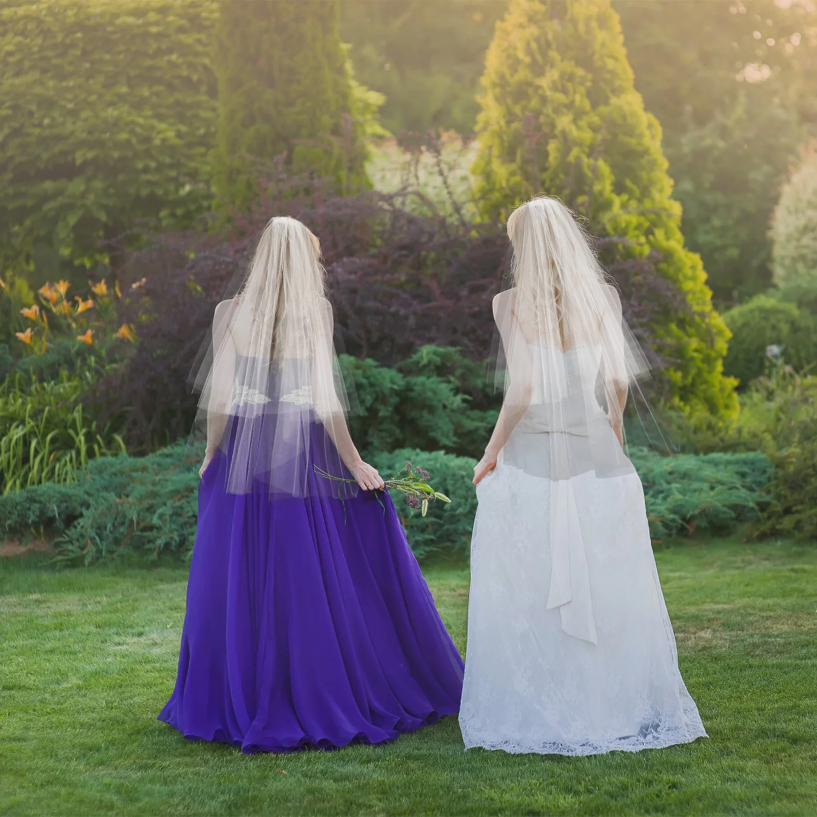 

Short Double Layer Bridal Veil Beige Lace Secure Comb Elegant Tulle Wedding Veil Bride Bachelorette Party Veils for Brides