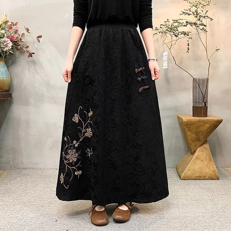 Retro Embroidered Flower Jacquard Skirt, Women's National Style, Elastic Waist A-line Large Swing Skirt Black Ethnic Style j228