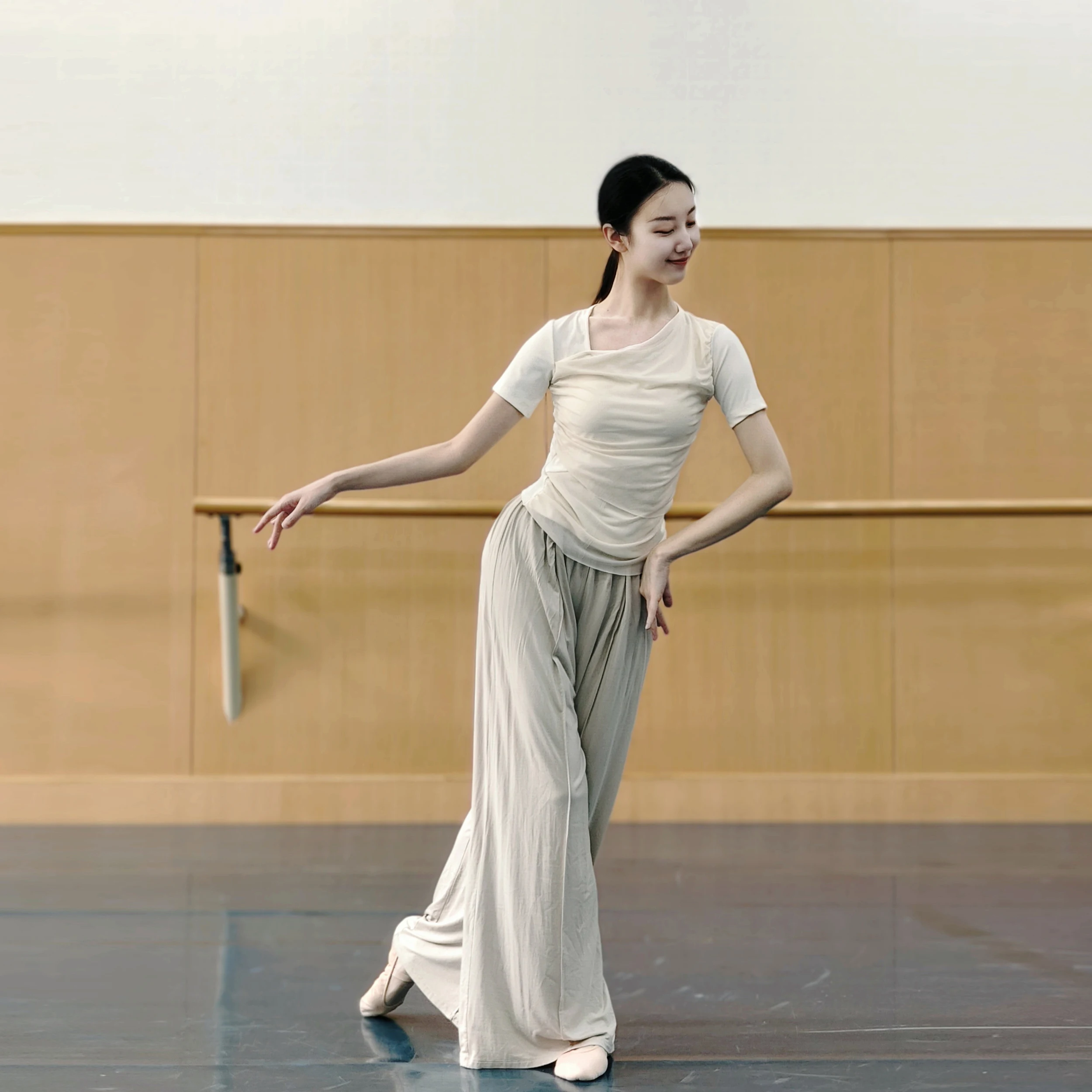 Весенне-летняя танцевальная одежда с короткими рукавами для современных танцев, топы, тренировочная одежда для тела классических танцев,