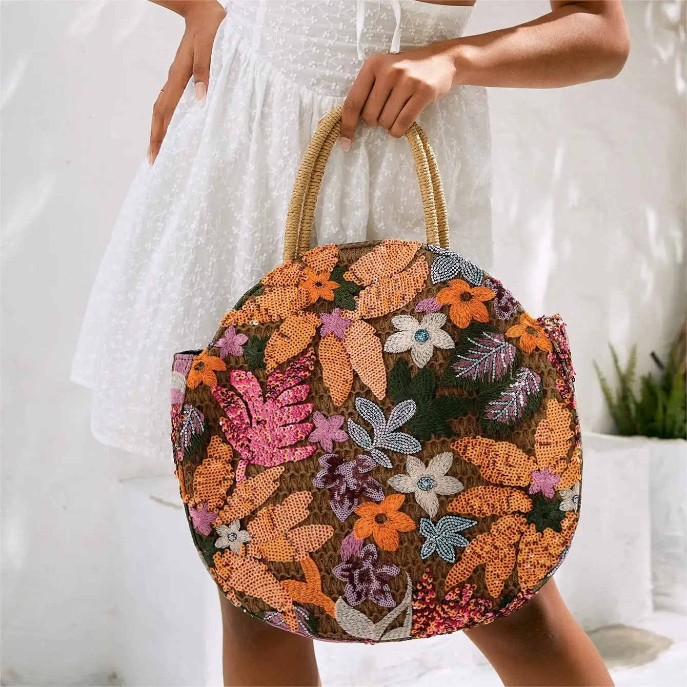 Women Floral Sequins and Straw Tote Bag,Retro Ethnic Round Handbag Suitable for Vacation,Travel,Party and Shopping