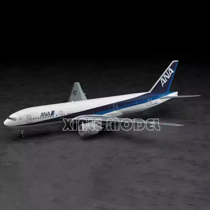 Hasegawa Kit de modelo de avión ensamblado de plástico 10704 Boeing 777-200 ANA 1/200