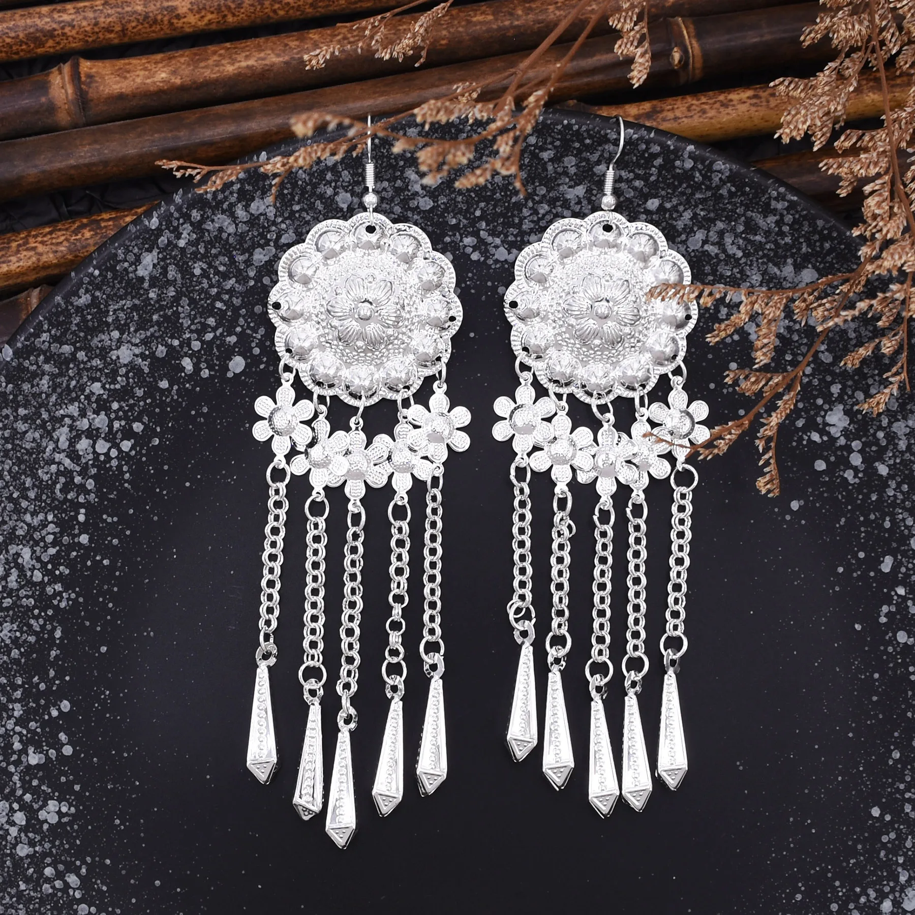 Central Asian Ethnic Style Long Tassel Alloy Silver-Plated Earrings Exotic Style Design Is Dance Wedding Fashion Earrings