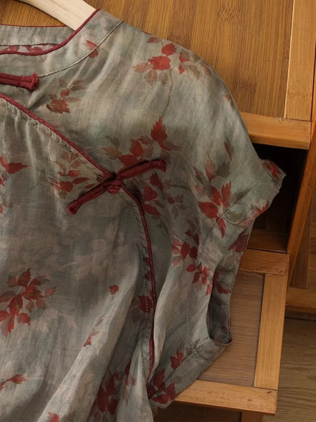 Nouveau chinois Sle femmes coton lin irt été élégance National rétro imprimé lin amélioré haut boutonné