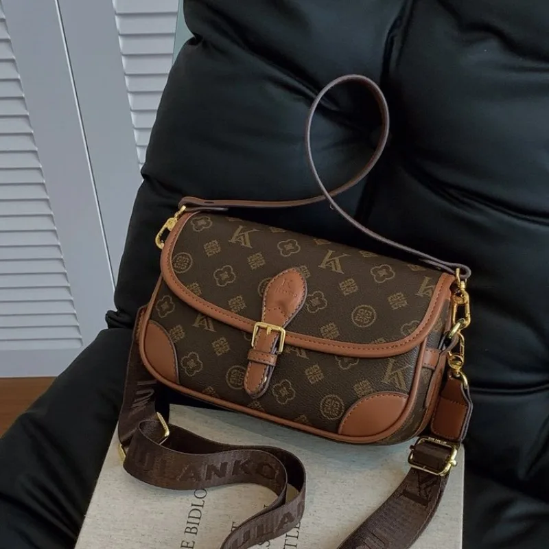 Stylish Designer Shoulder Bag Large Capacity Minimalist Design Also Serves As A Unique And Roomy Diaper Bag