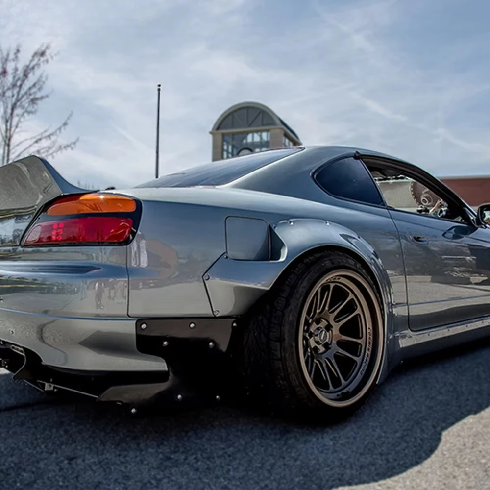 

Для Silvia S15 2D 99-02: Расширители задних арок (фендеры) из стекловолокна в стиле RB