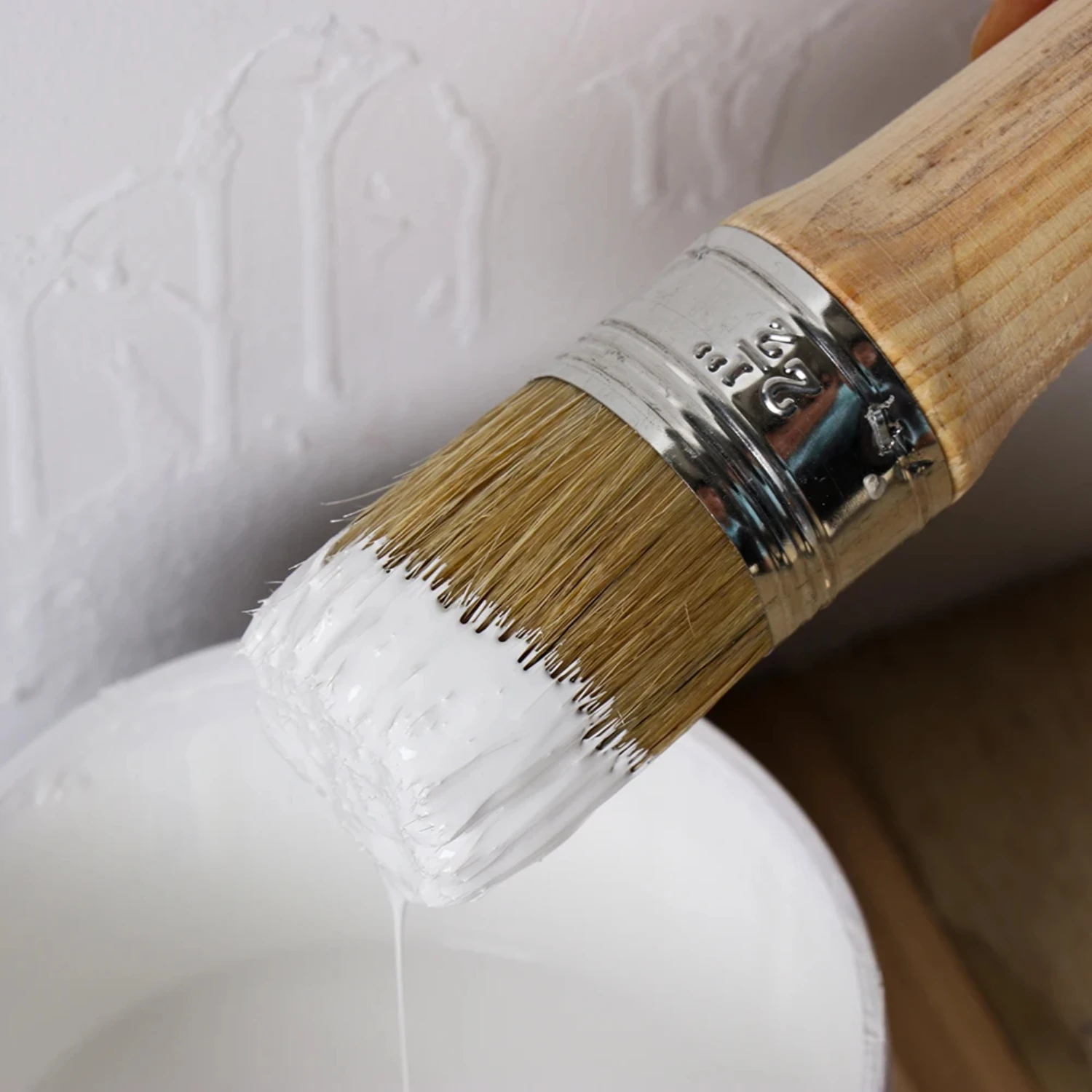 1PC Wood Handle with Natural Bristles Chalk Oil Paint Wax Brush  Stencils art  Decor Paint Brush Car Cleaning Brush