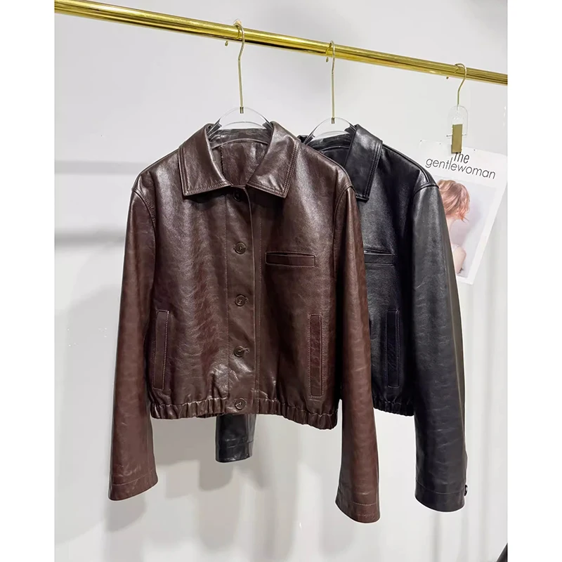 سترة نسائية لخريف وشتاء 2025 ملابس شعبية ملابس خارجية للنساء أسود/قهوة من جلد الغنم الطبيعي معطف قصير للدراجات النارية