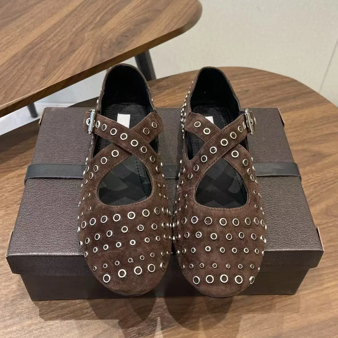 Designer Rivet Leather Mary Jane Shoes Women's Flat Bottom One Button Cross Ballet Shoes Retro Versatile Single Shoes