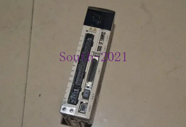 

Сервопривод SGDV-1R6A01A, Хорошая работа, гарантия 3 месяца, быстрая доставка