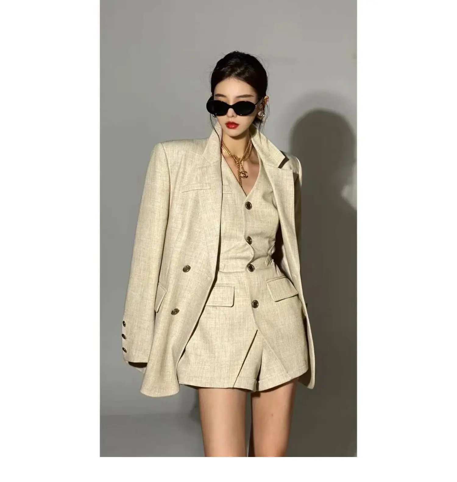 Vêtements pour femmes tendance 2025 Blazer femme Moda bicolore artistique épaulière confort auto-culture manches français noir cadeau