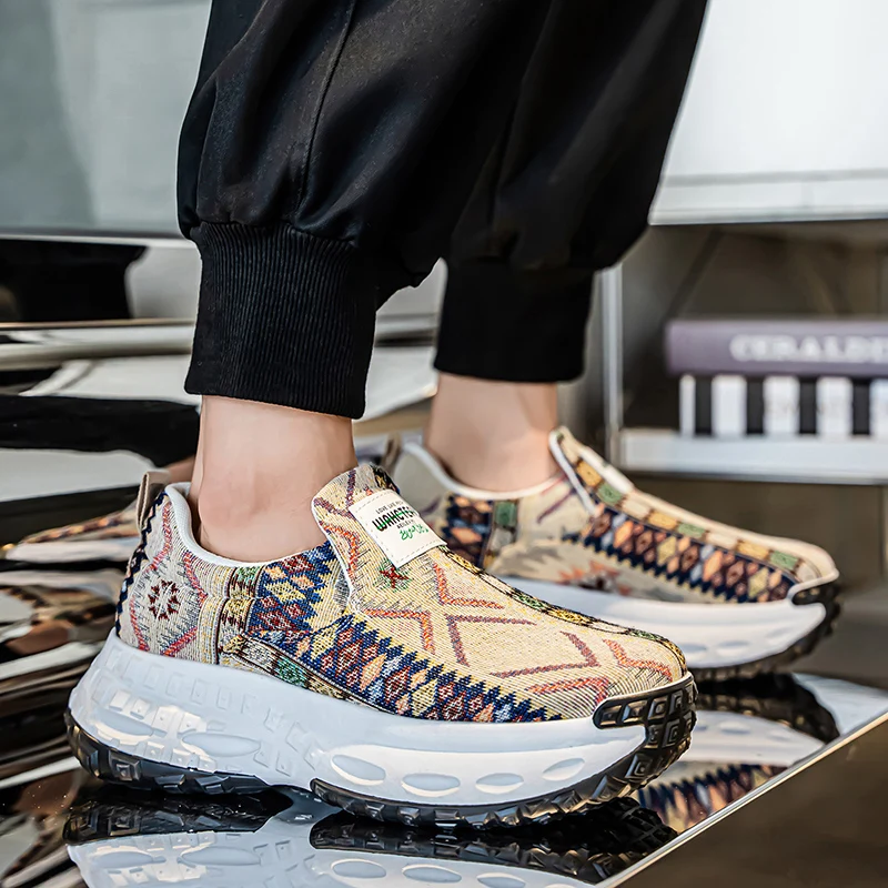 جديد رجل منصة حذاء قماش مصمم الأزياء Colorblock الانزلاق على أحذية رياضية كاجوال في الهواء الطلق الرجال عدم الانزلاق أحذية المشي لمسافات طويلة خفيفة الوزن