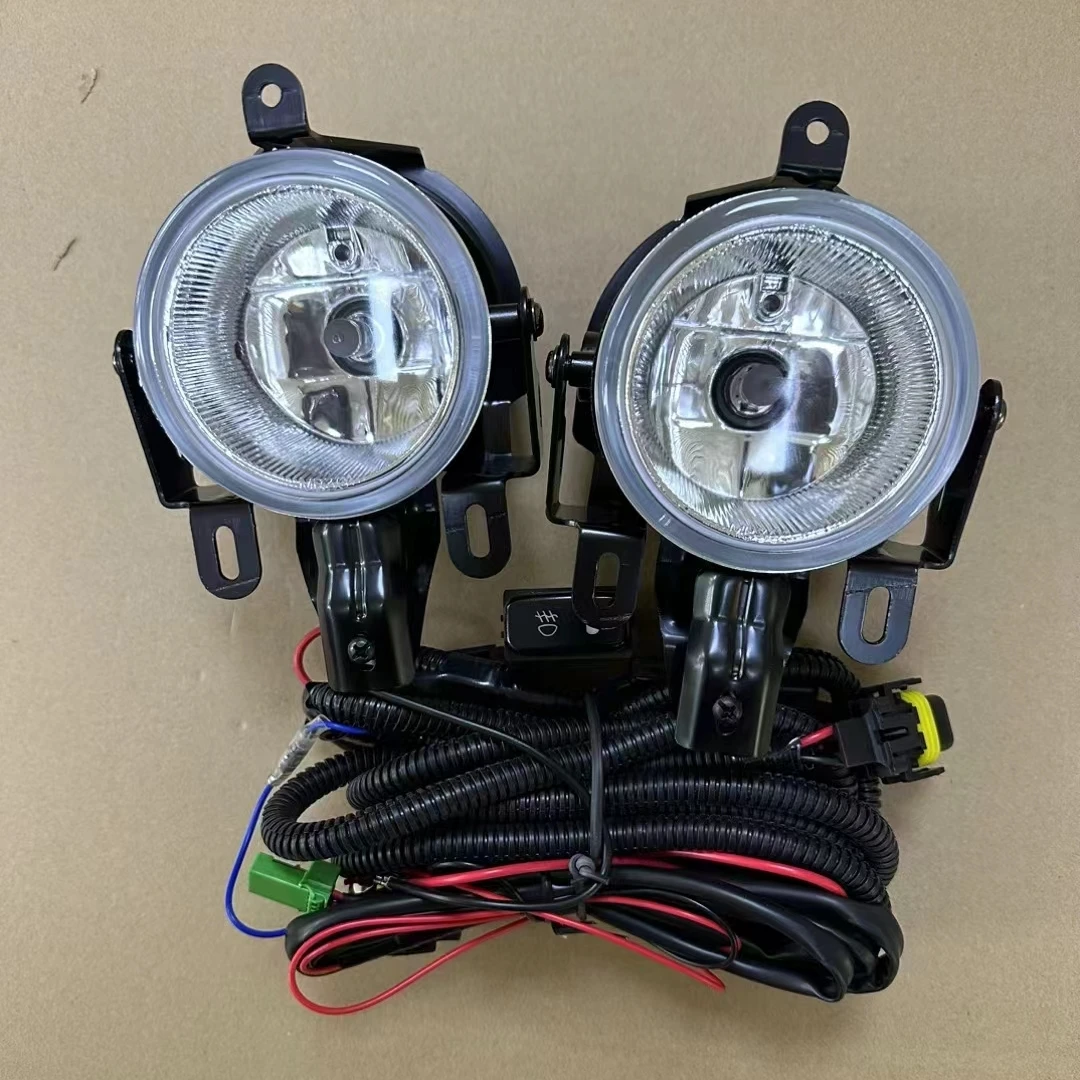 A pair Fog Lamp Assembly for Mitsubishi Pajero 2004-2006 convert Auto Accessories