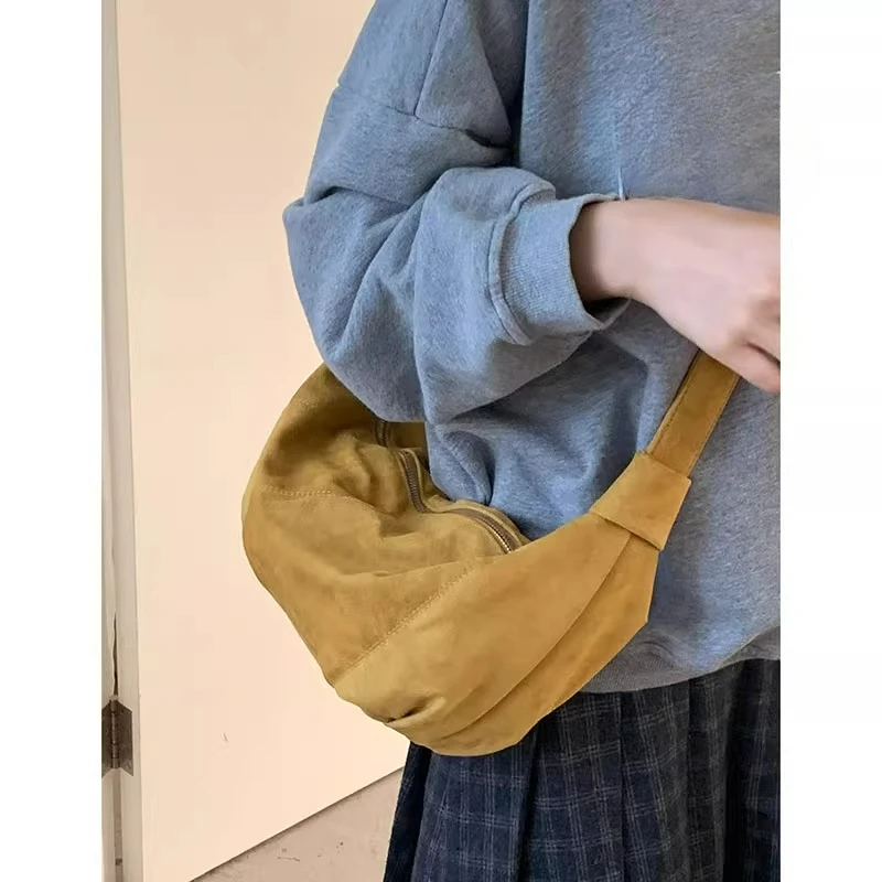 

Retro Korean Saddle Horn Bag for Women 2025 New Fashionable Versatile Large Capacity Crossbody Bags