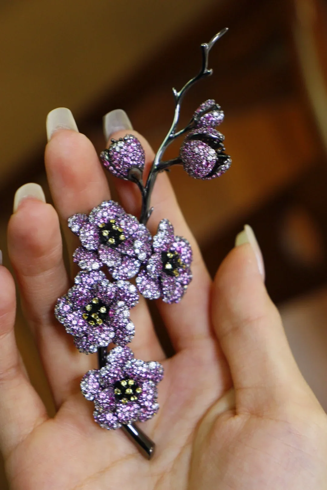 

925 Silver 5A Zirconia Luxury Plum Blossom Brooches Clothes Pins Sweater Coat Clothing Accessories Muifa Brooch