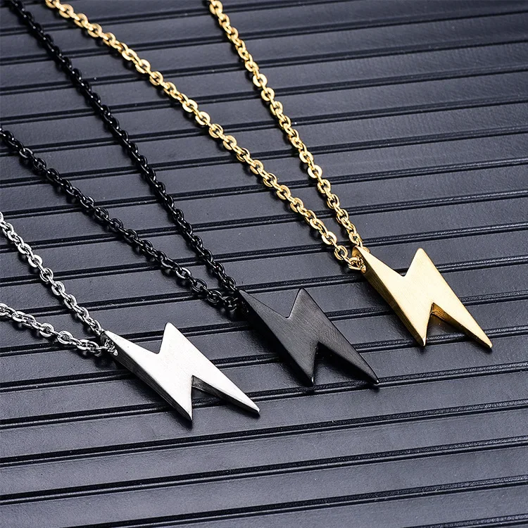 New Trendy Retro Lightning Pendant Necklace for Men Gold Black Color Necklaces Bolt Thunder Flash Charm Male Jewelry