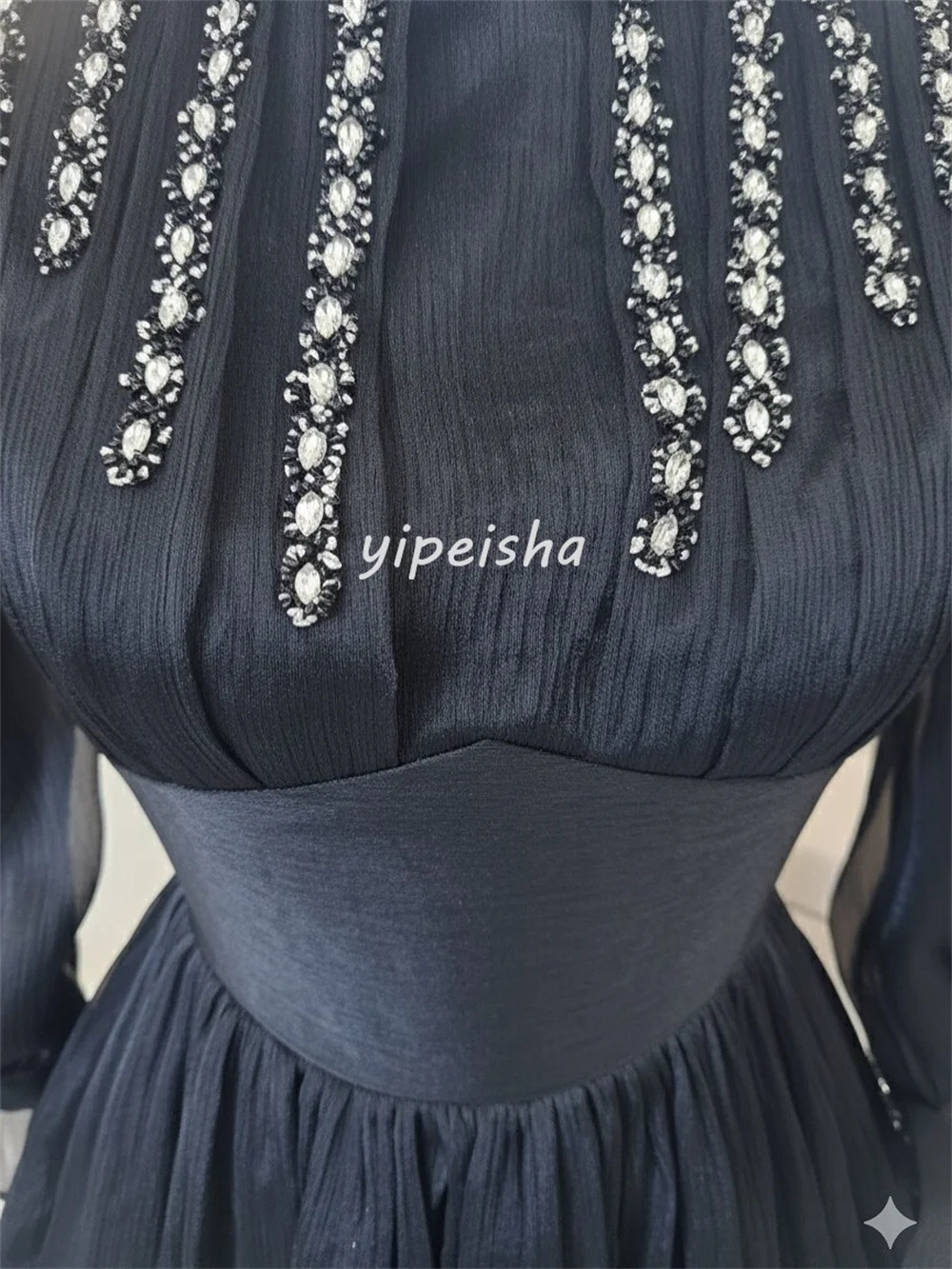 Personalizado exquisito de alta calidad de gasa con diamantes de imitación rebordear una línea de cuello redondo vestidos largos vestidos de noche tamaños disponibles formales