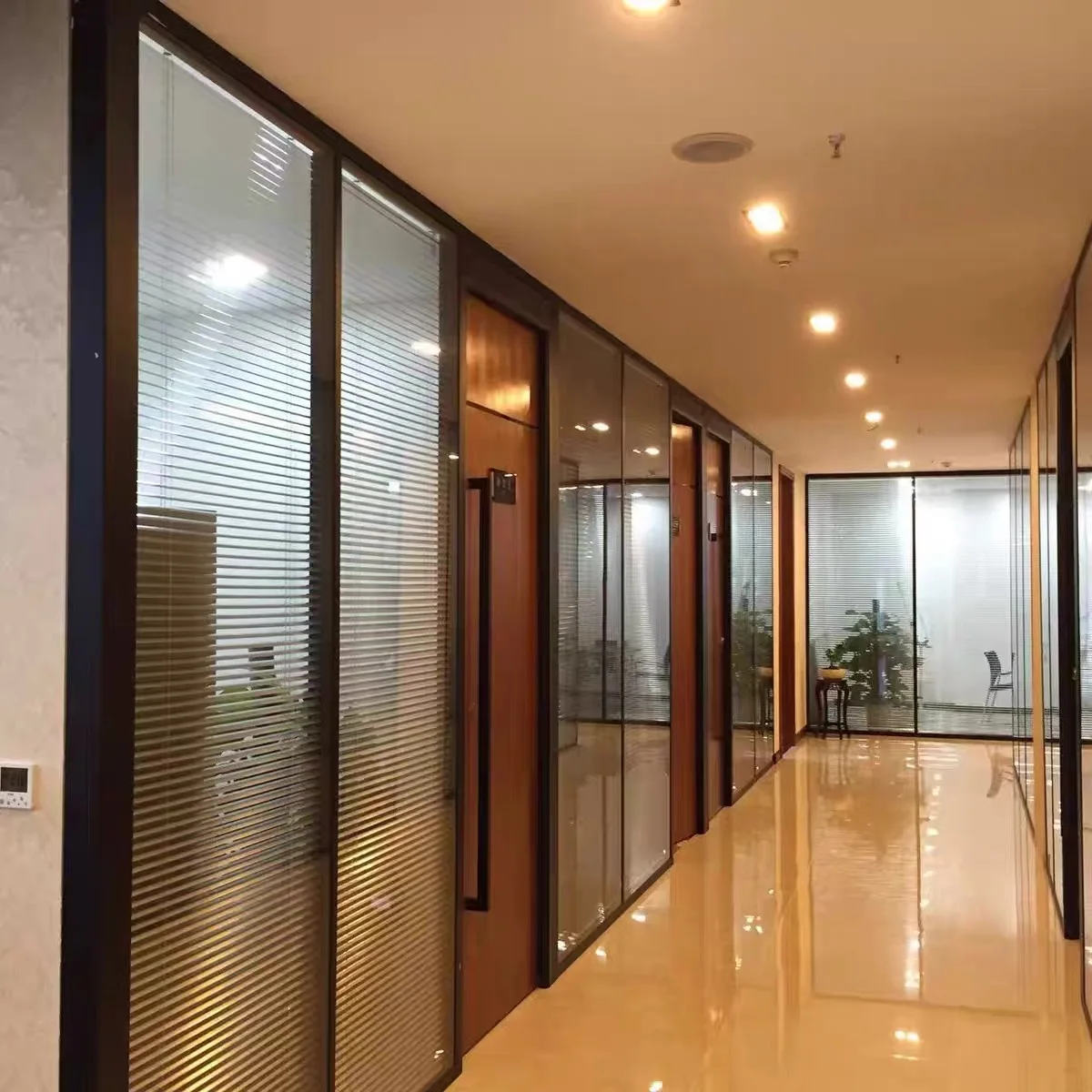 Shenzhen Office Glass Partition Wall Aluminum Alloy Louver Double-layer Tempered Transparent Frosted Compartment Office