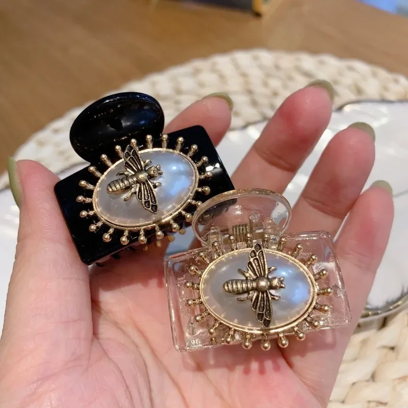 Retro spinki do włosów antyczny brąz kolor pszczoła Charms spinki do włosów Bang spinki do włosów luksusowe perłowe spinki do włosów akcesoria nakrycia głowy prezenty — zdjęcie 6