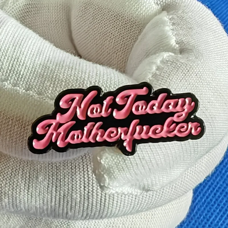 Women's Battle Slogan Brooch, Feminist Metal Enamel Badge, Fashionable Lapel Pin, Jewelry Accessory, Gift