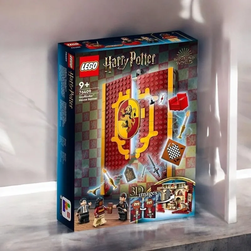 LEGO Harry Potter Gryffindor College Flag Set 76409, Foldable Travel Toy, Suitable for ages 9 and above to assemble